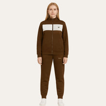 𝐖𝐞𝐚𝐫𝐢𝐬𝐭 𝐒𝐭𝐫𝐞𝐞𝐭 𝐂𝐚𝐬𝐮𝐚𝐥 𝐓𝐫𝐚𝐜𝐤𝐬𝐮𝐢𝐭-𝐁𝐫𝐨𝐰𝐧/𝐰𝐡𝐢𝐭𝐞