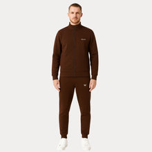 𝑾𝒆𝒂𝒓𝒊𝒔𝒕 𝑪𝒂𝒔𝒖𝒂𝒍 𝑻𝒓𝒂𝒄𝒌𝒔𝒖𝒊𝒕-𝑪𝒉𝒐𝒄𝒐𝒍𝒂𝒕𝒆 𝑩𝒓𝒐𝒘𝒏